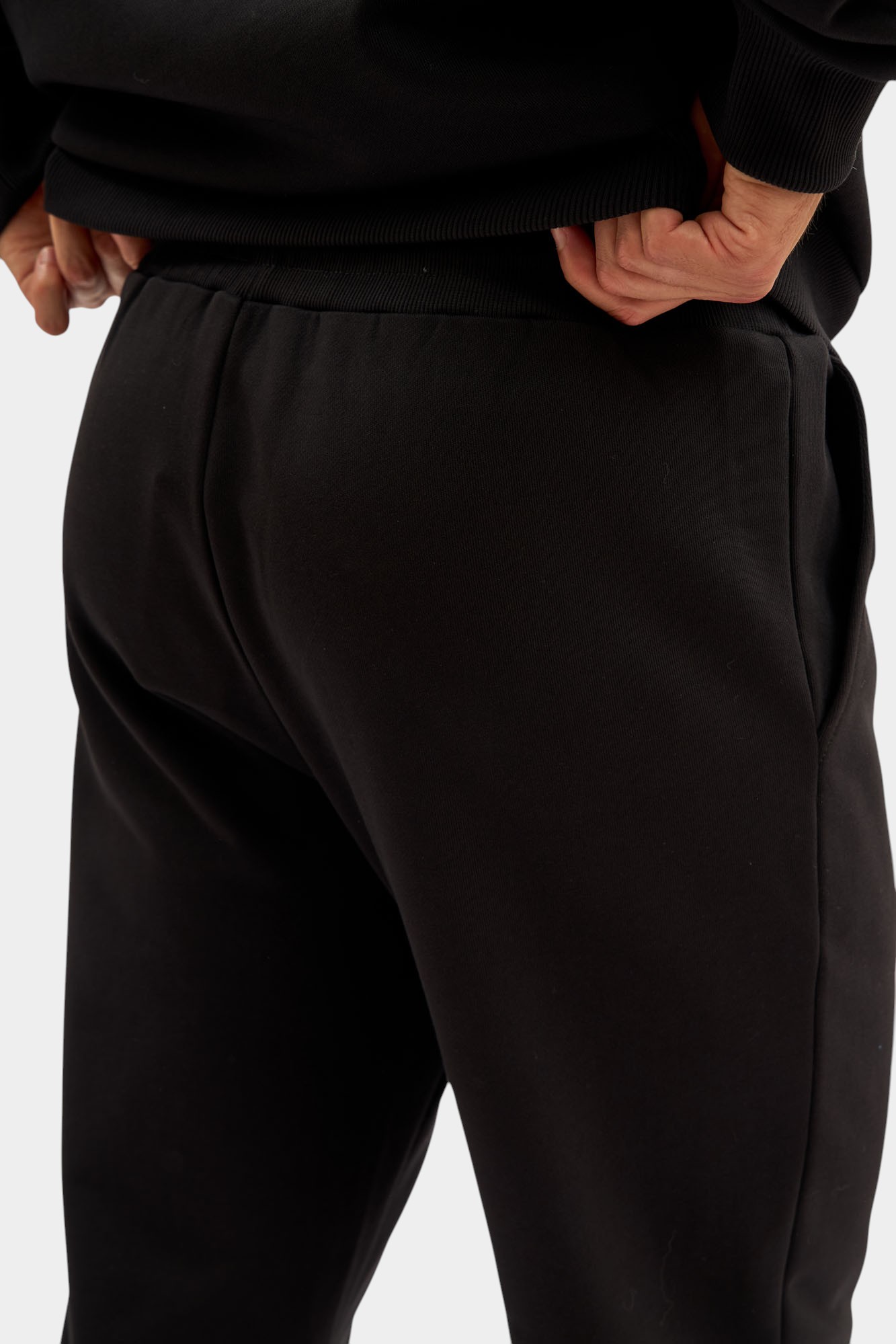 M-252-P-43-0505 Брюки спортивные The Hills Черный