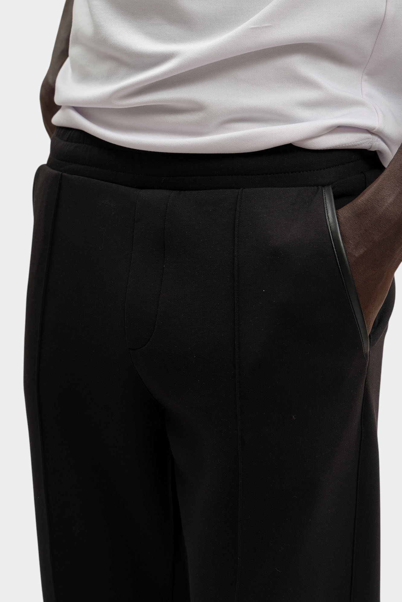 554902_705038 Брюки спортивные Karl Lagerfeld Черный