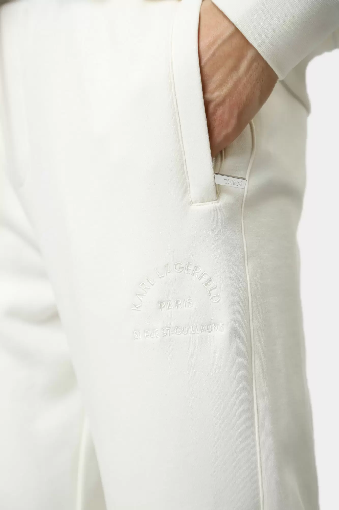 544910_705024 Брюки спортивные Karl Lagerfeld Молочный