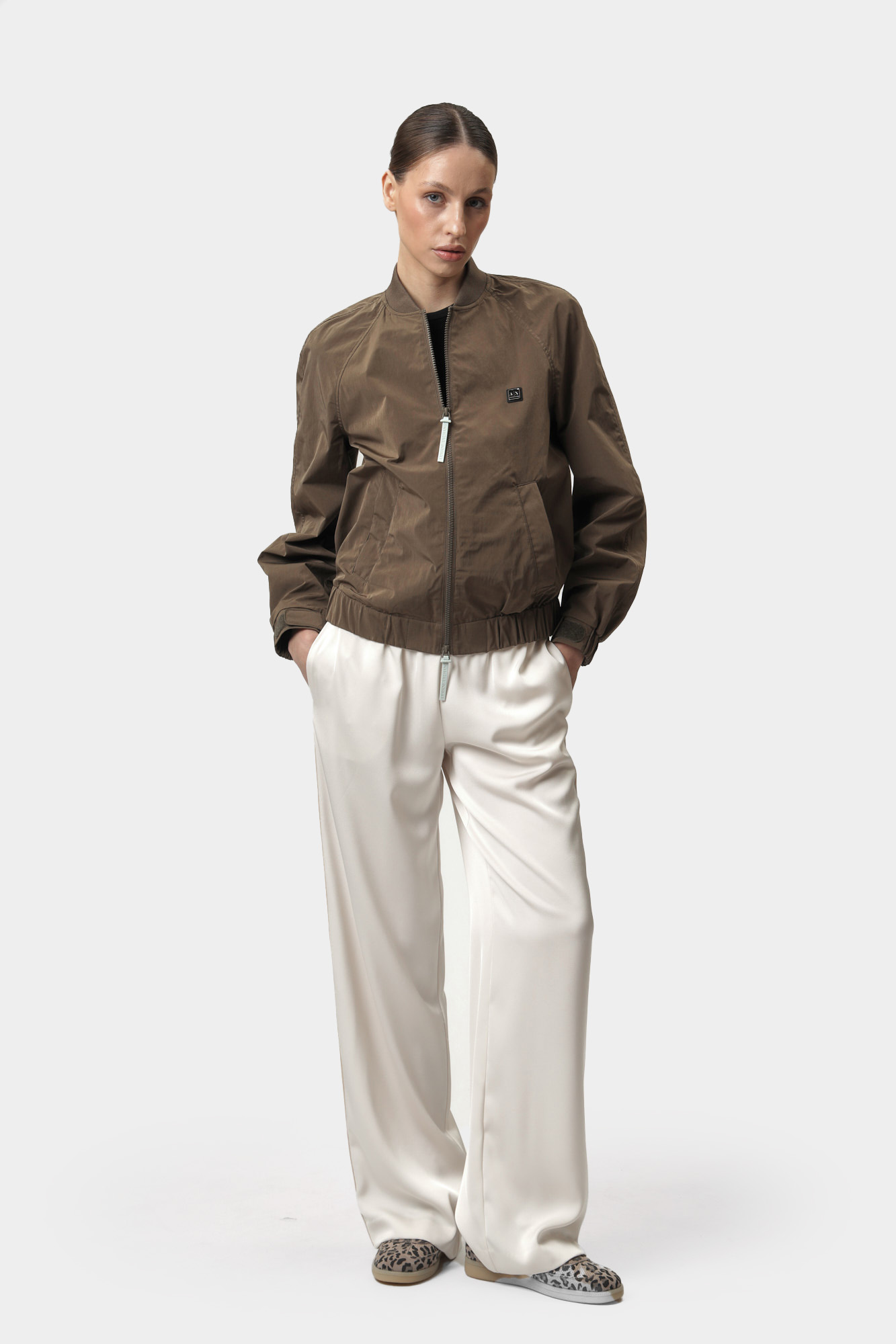 XW000217_AF10853 бомбер armani exchange 