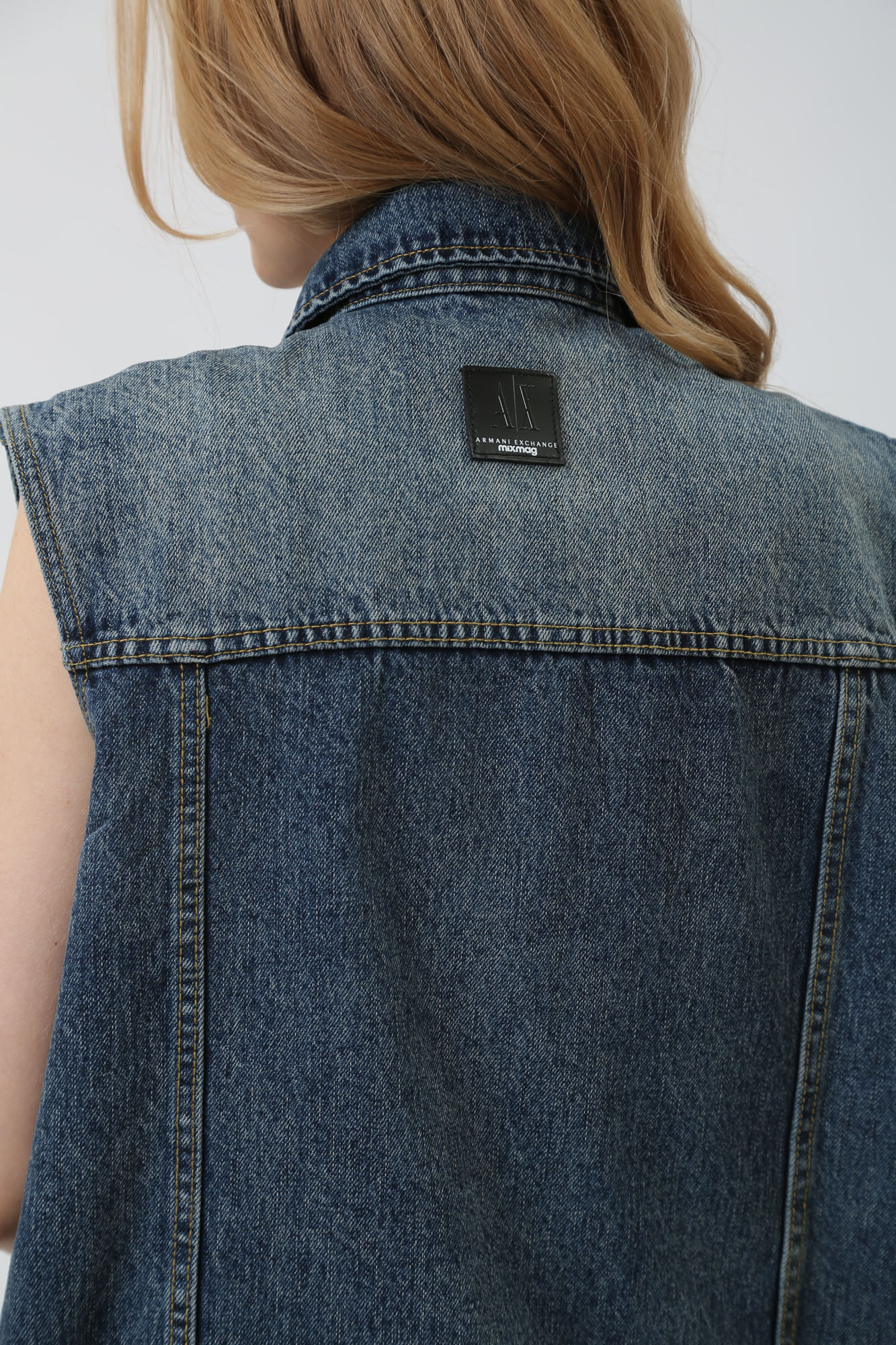 3DYQ61_Y15DZ жилет джинсовый armani exchange 