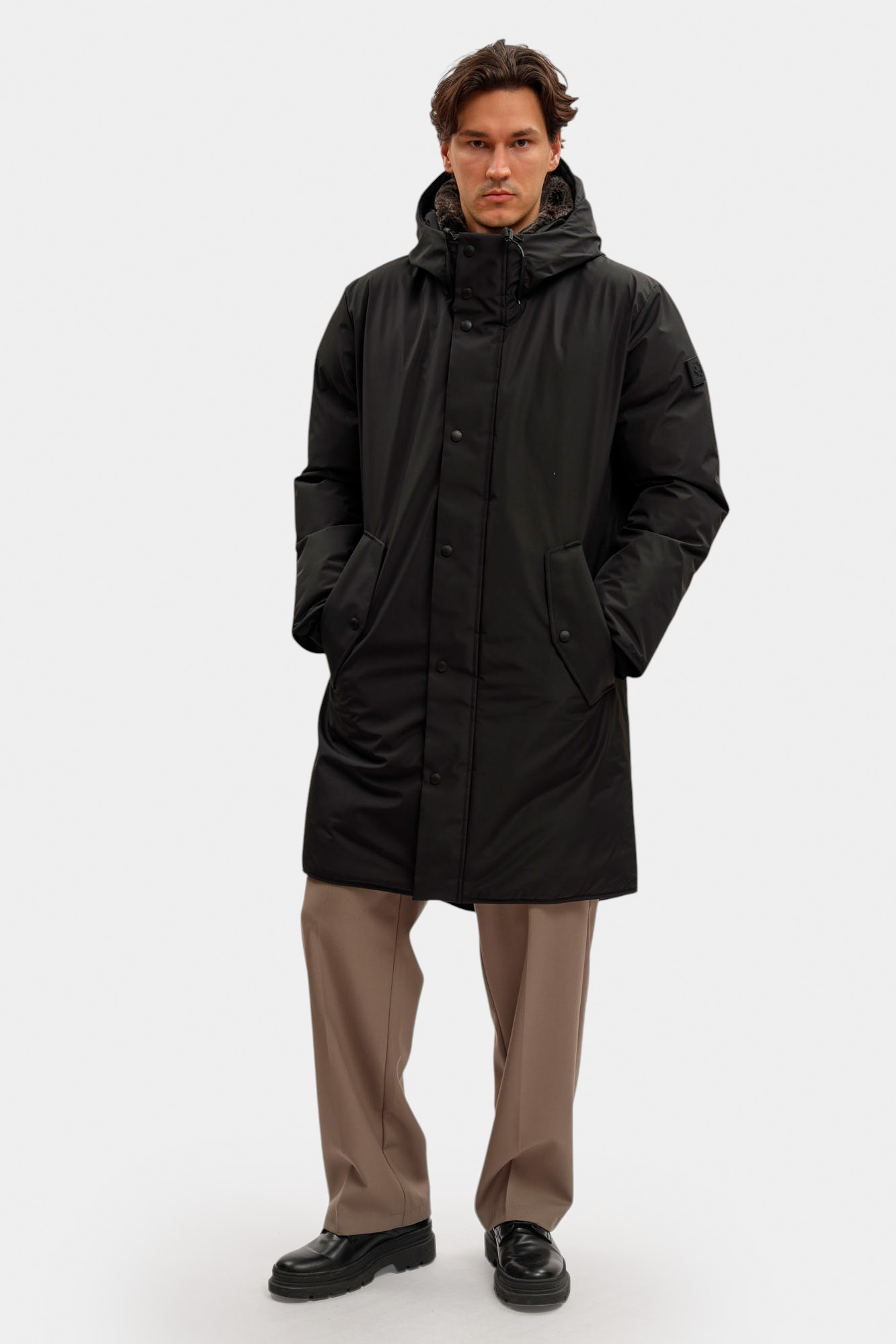 30043817_10018135 Парка Strellson Черный