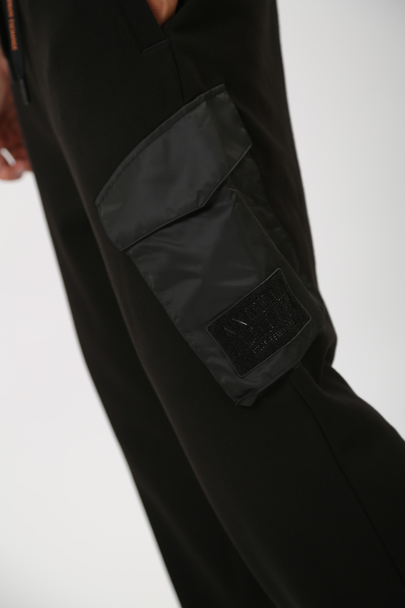 6RZPHA_ZJDGZ Брюки спортивные  Armani Exchange Черный