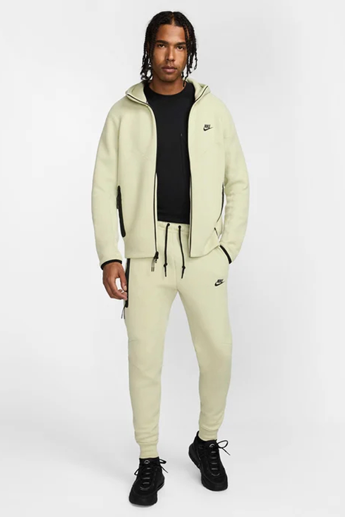FB8002 Джоггеры Nike 