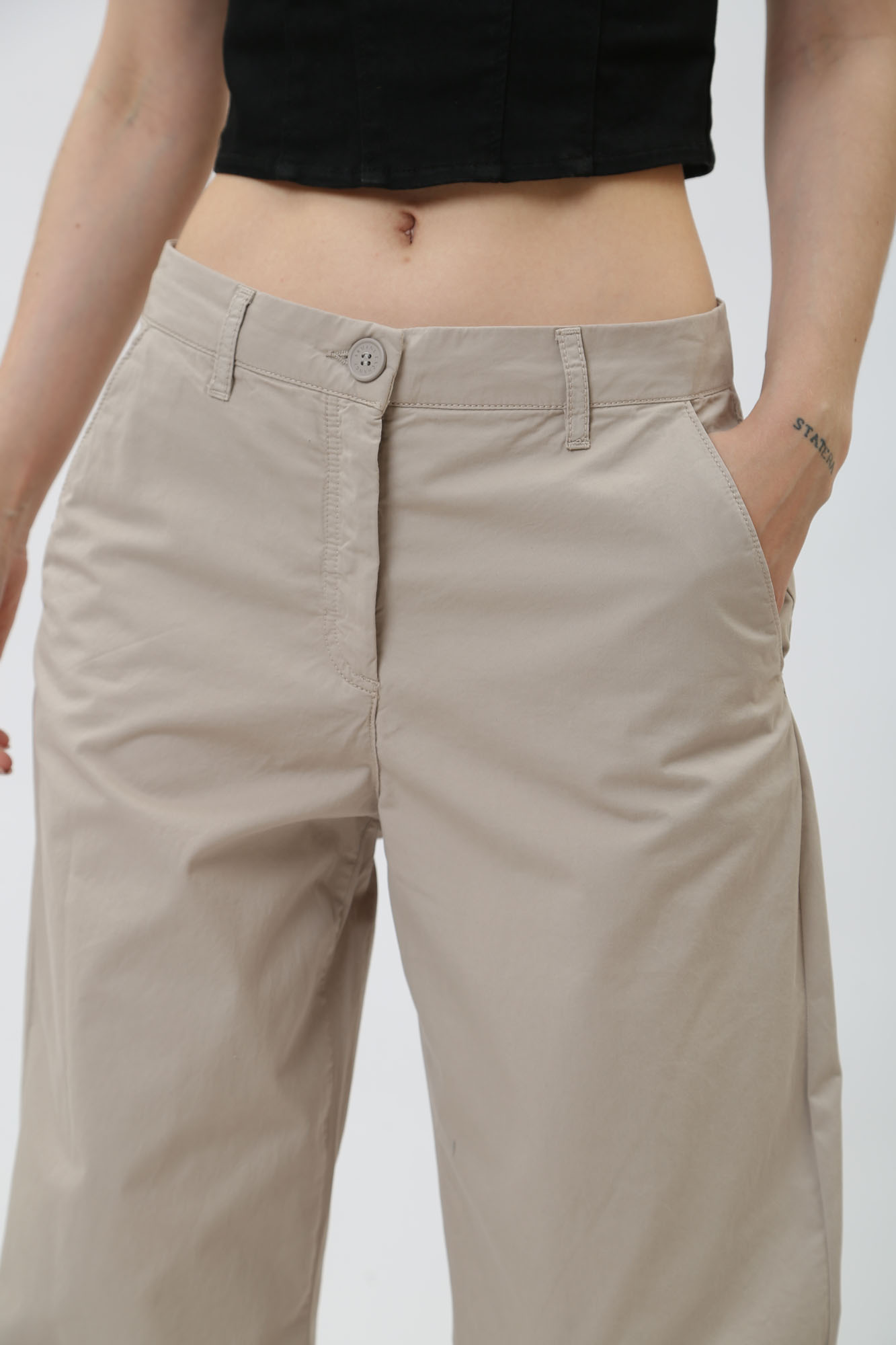 8NYP69_YNWRZ брюки чиносы armani exchange