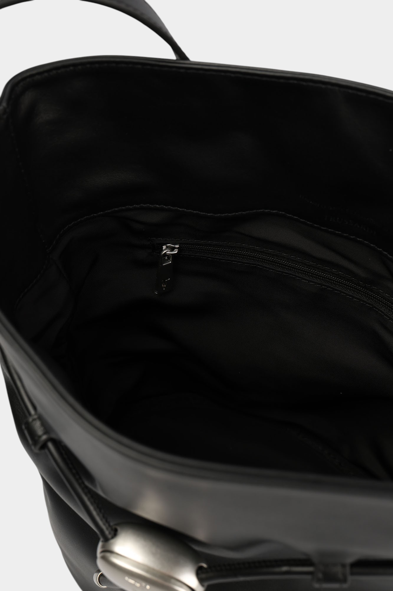 Z599E005976N-WBK02L15-19NA Сумка Trussardi Черный