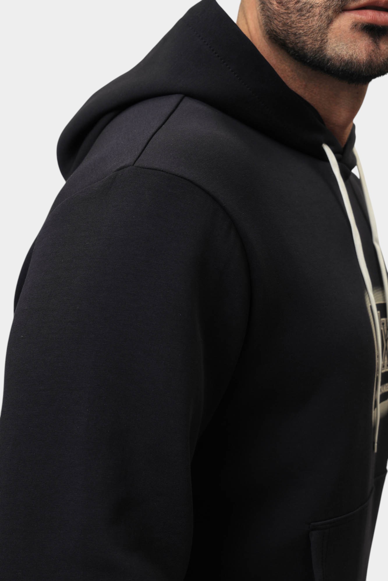 XM000482_AF10818 Худи Armani Exchange Черный