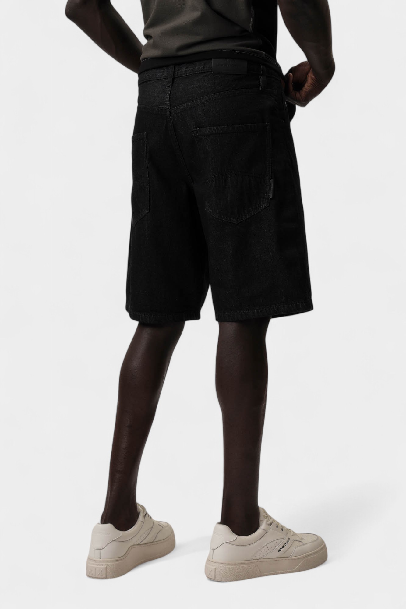 XM000658_AF13366 Шорты Armani Exchange 