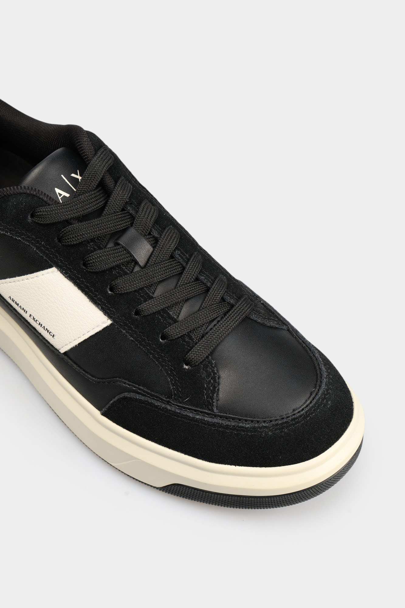 XM001720_AF17529 Кеды Armani Exchange Черный