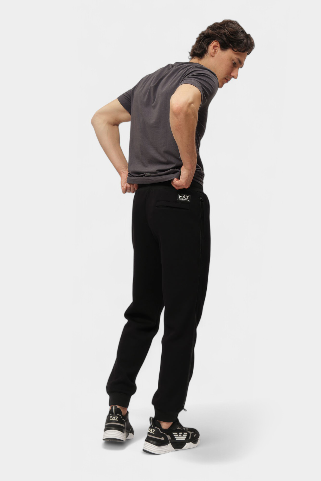 7M000144_AF13538 Брюки спортивные EA7 Черный