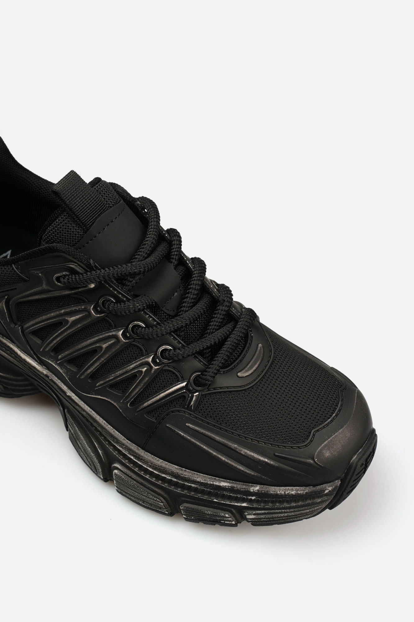 MC21021 Кроссовки Marc Cony Черный