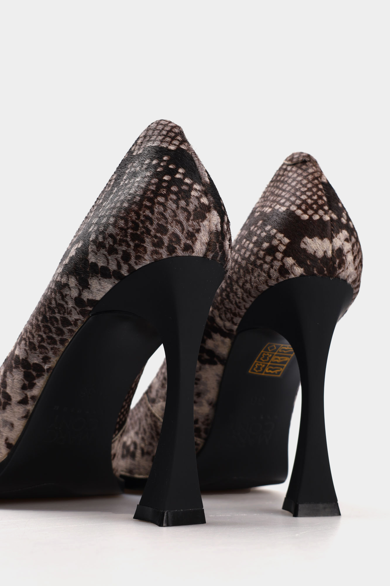 4222-569-61 Лодочки Marc Cony Серый