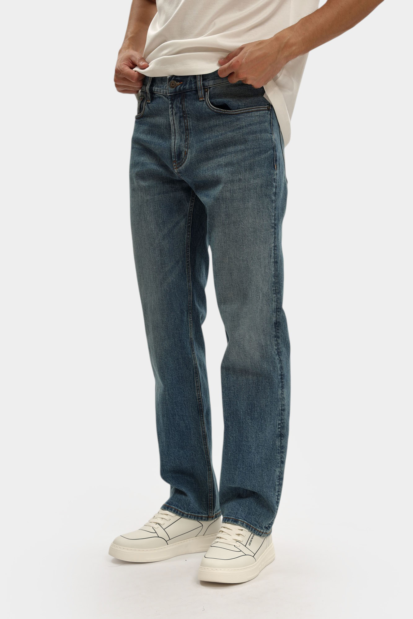 EM000763_ AF1748 Джинсы Emporio Armani Голубой