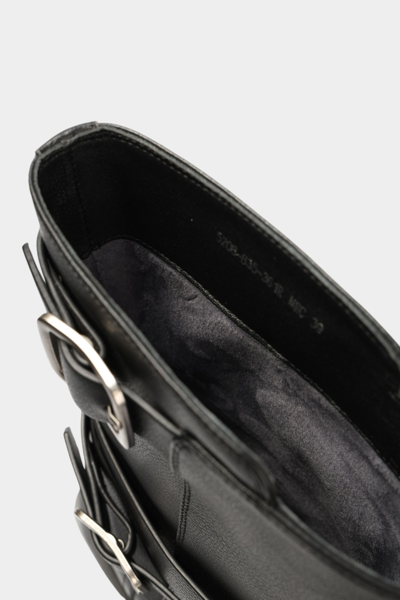 5208-835-3 Ботинки Marc Cony Черный