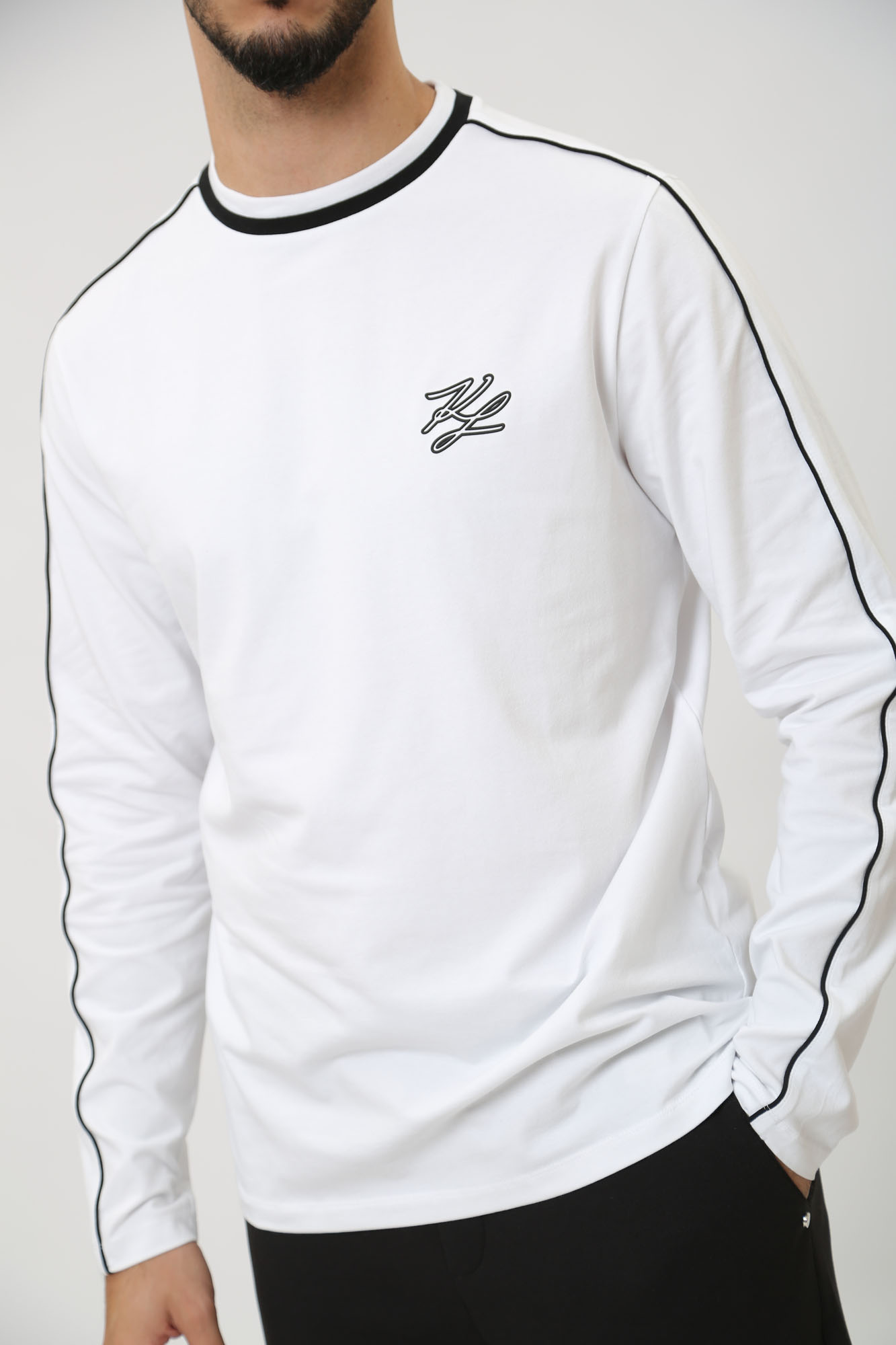 541221_755064 Лонгслив Karl Lagerfeld Белый
