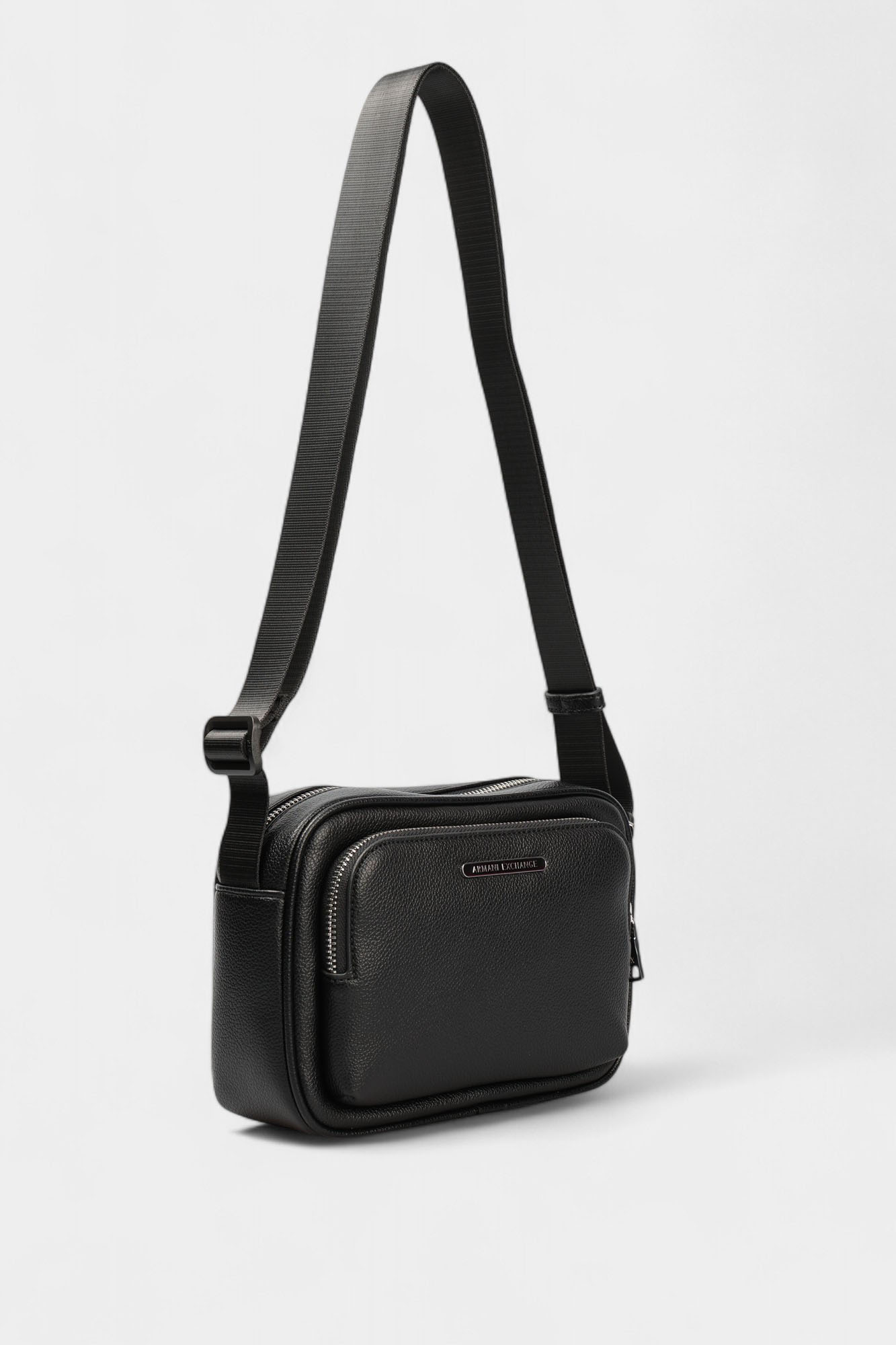 XM000847_AF12134 Сумка Armani Exchange Черный