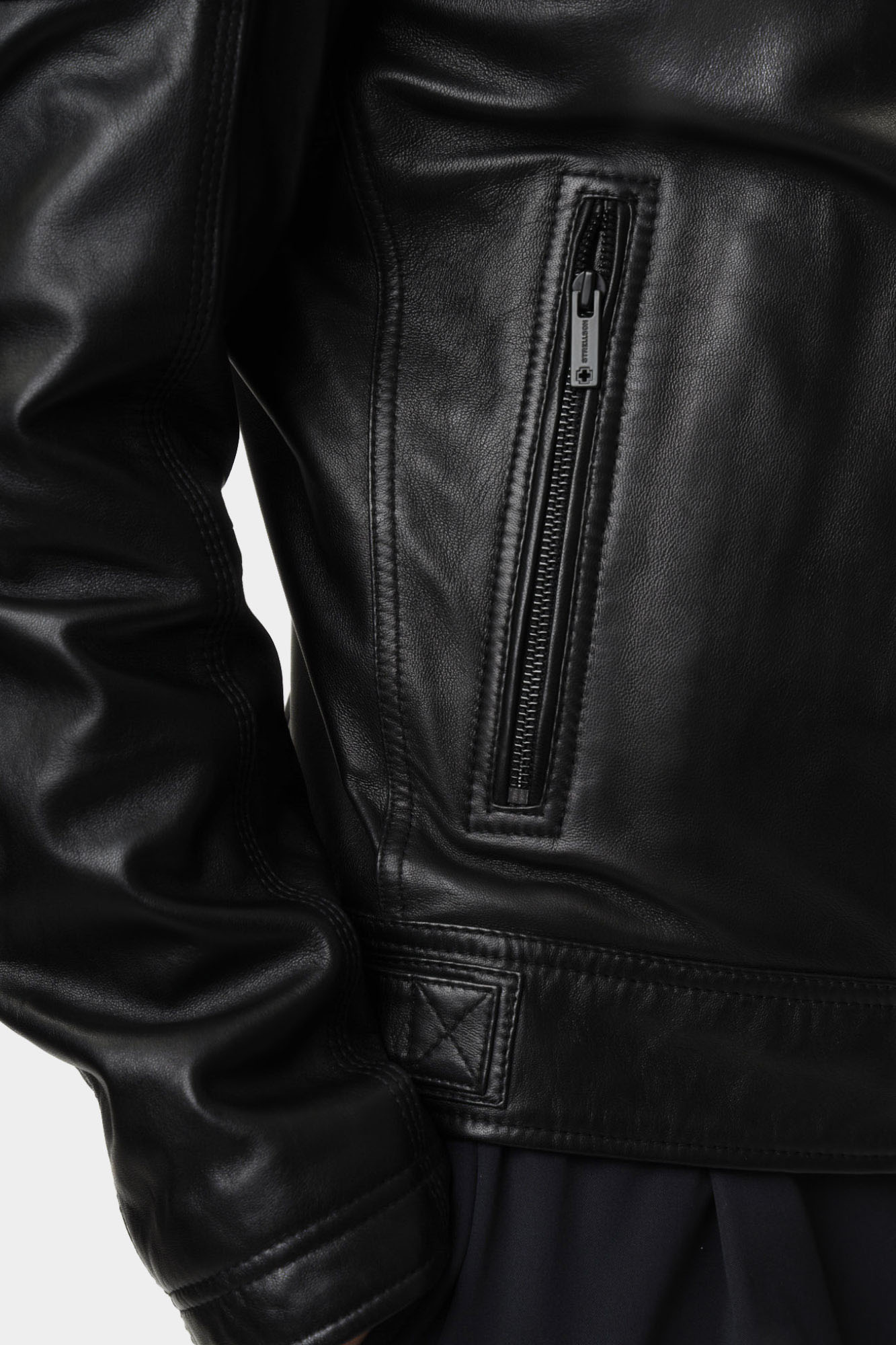 110157_80000680 Куртка кожаная Strellson Черный