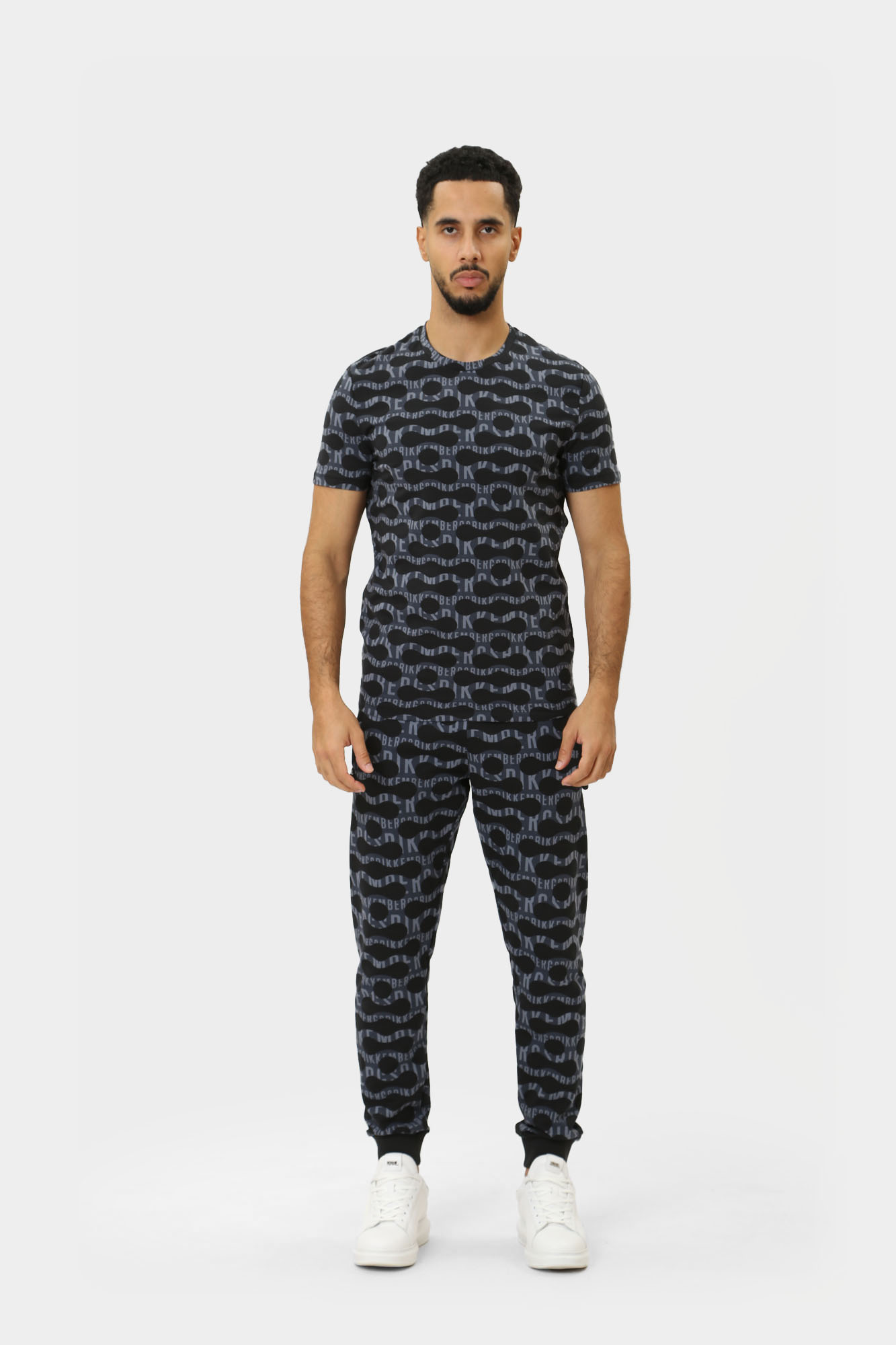 PBMT0256 Футболка Bikkembergs Черный