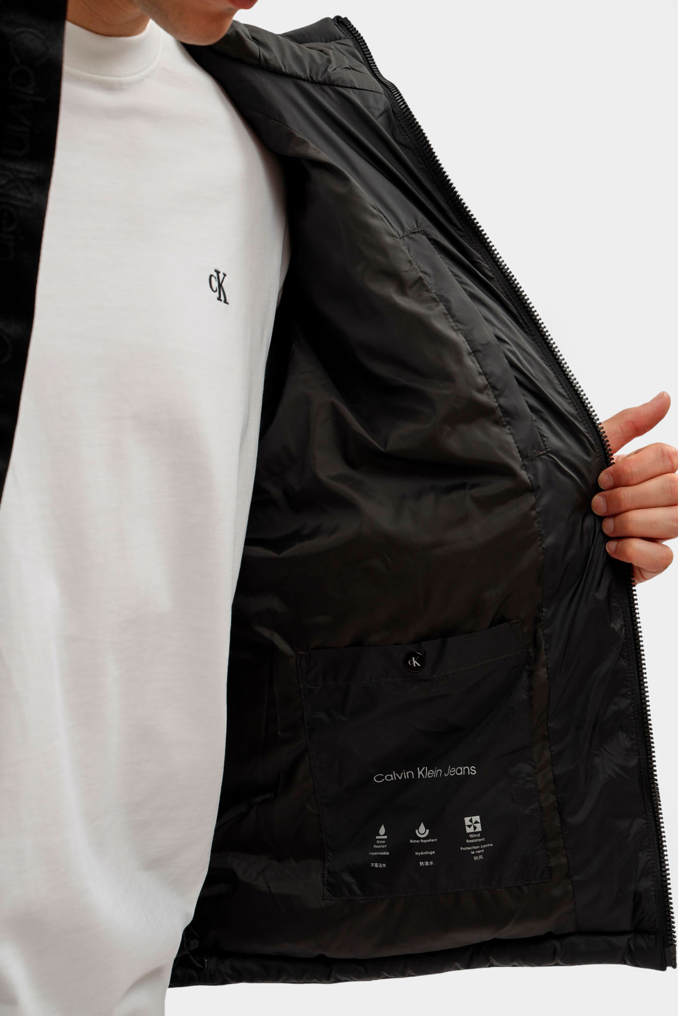 LV04RD528G Куртка Calvin Klein Jeans