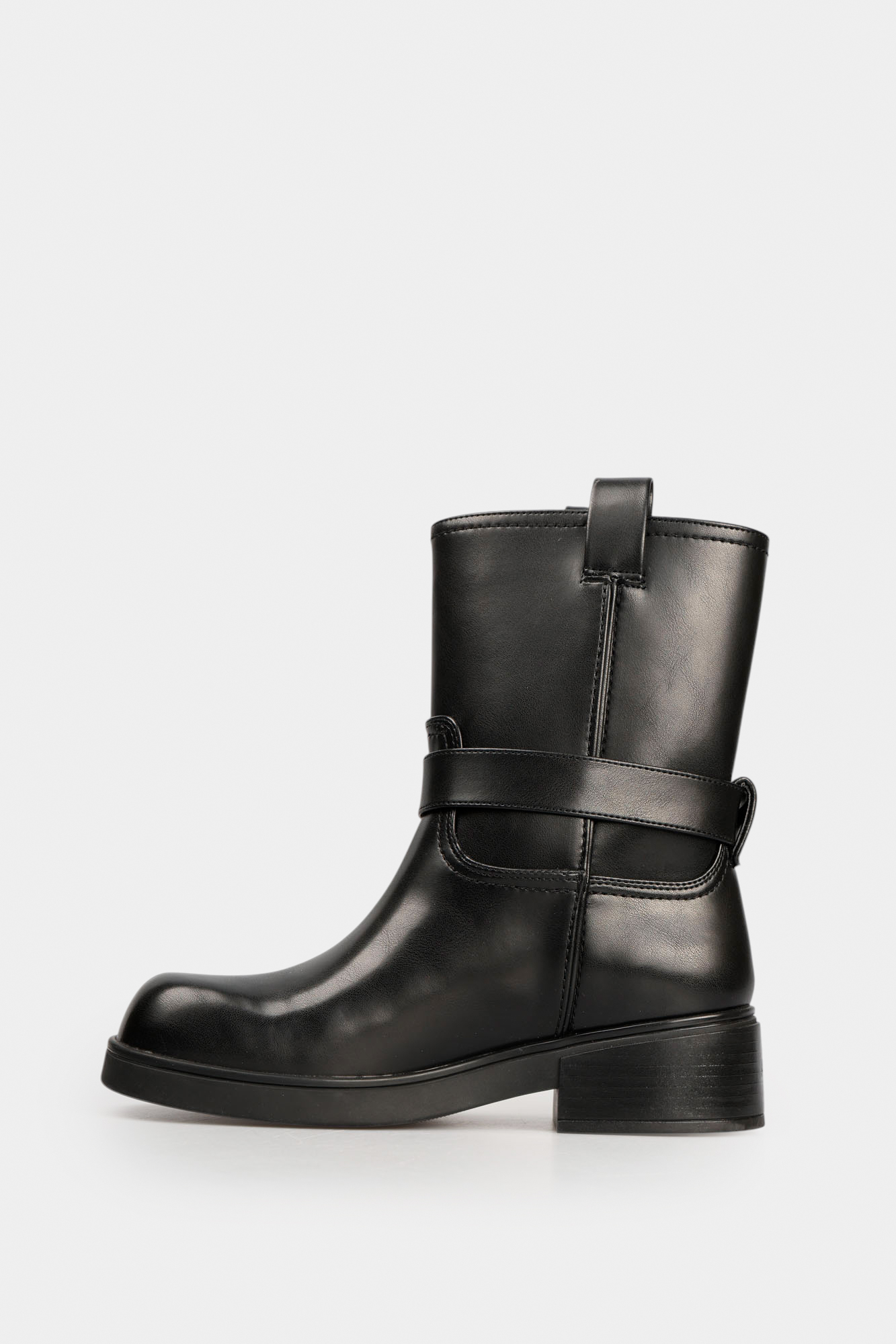 XW001654_AF17476 Ботинки Armani Exchange Черный