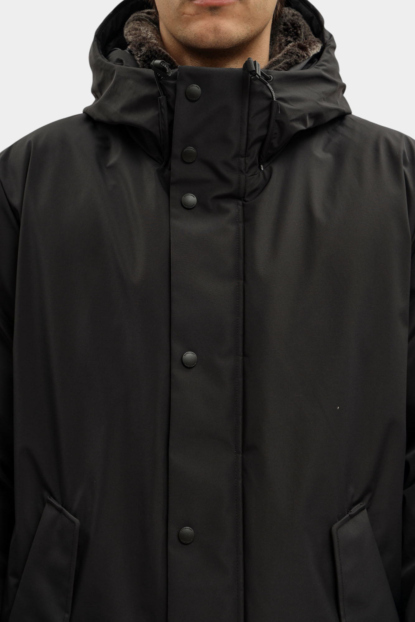 30043817_10018135 Парка Strellson Черный