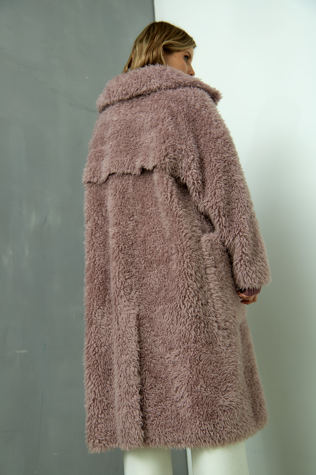 W-232-PLO-1046 шуба the hills