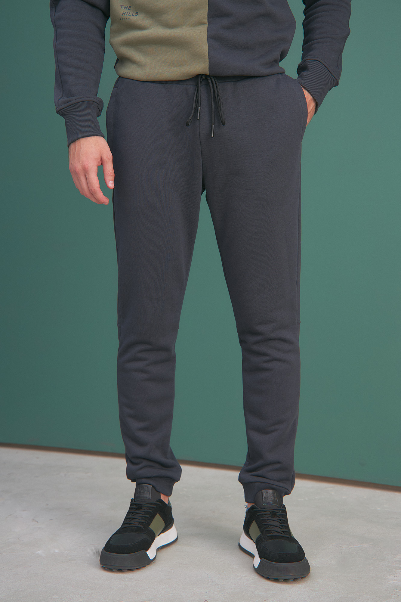 M-232-P-0013 Брюки спортивные The Hills Серый