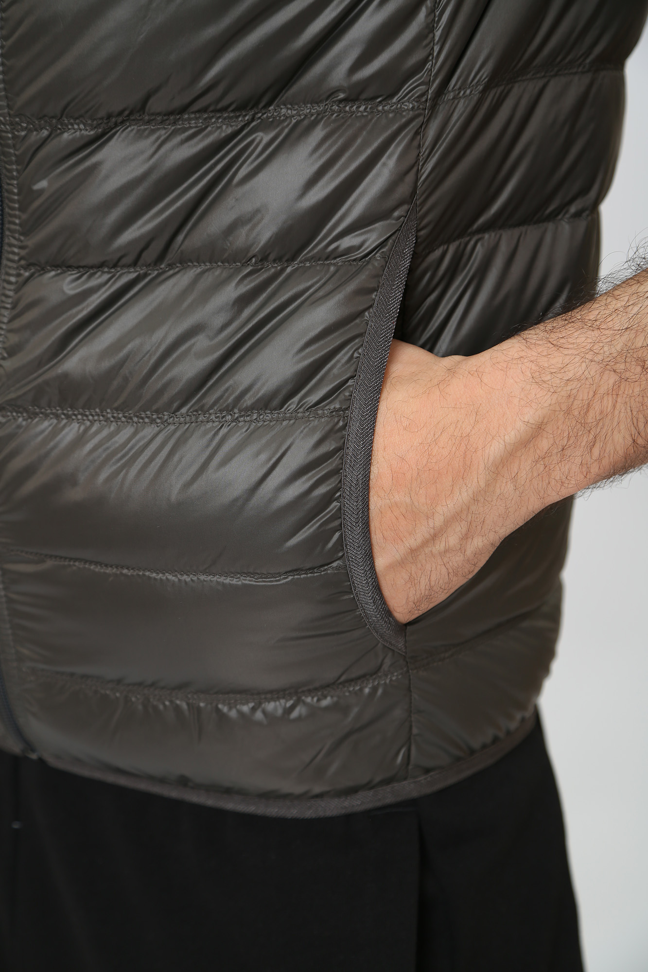 8NPQ01_PN29Z Жилет пуховый EA7 Серый