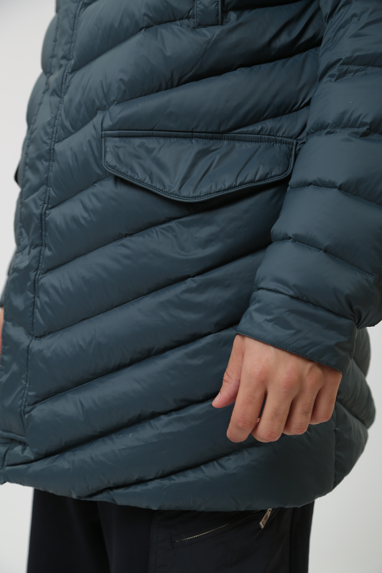 8NZL20_ZNW3Z Пальто пуховое Armani Exchange Черный