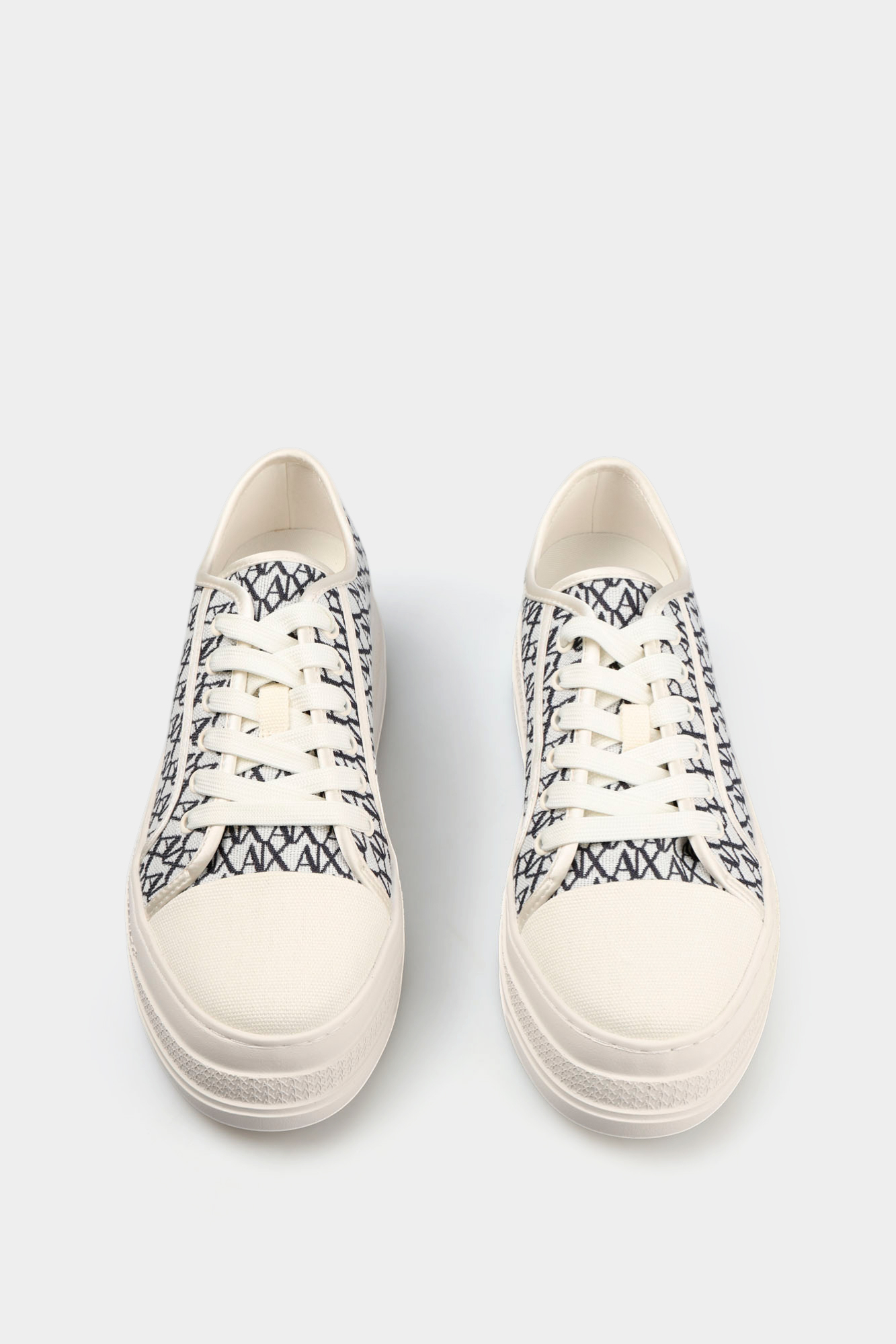 XW002786_AF23055 Кеды Armani Exchange Белый