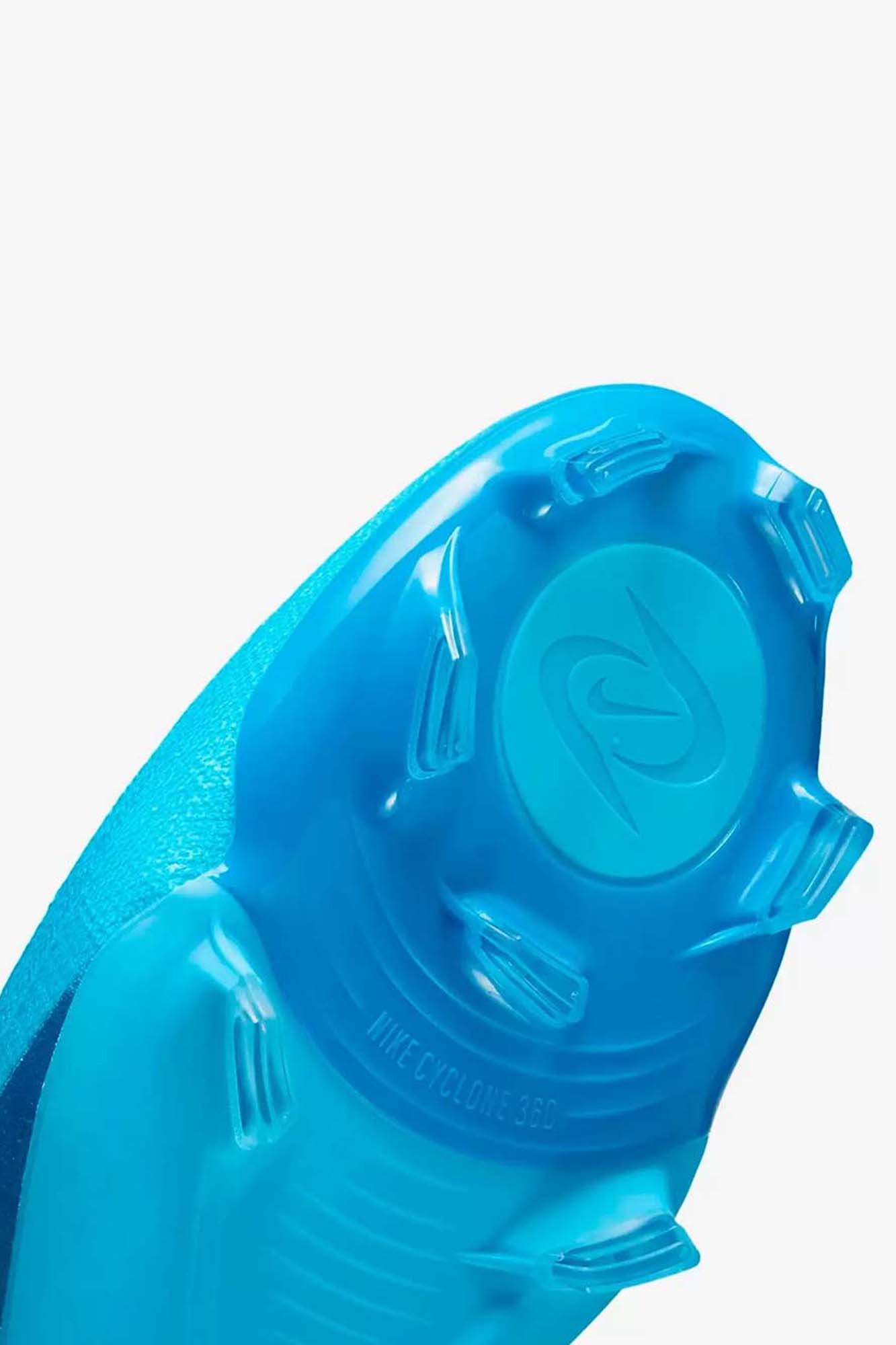 Футбольные бутсы Nike