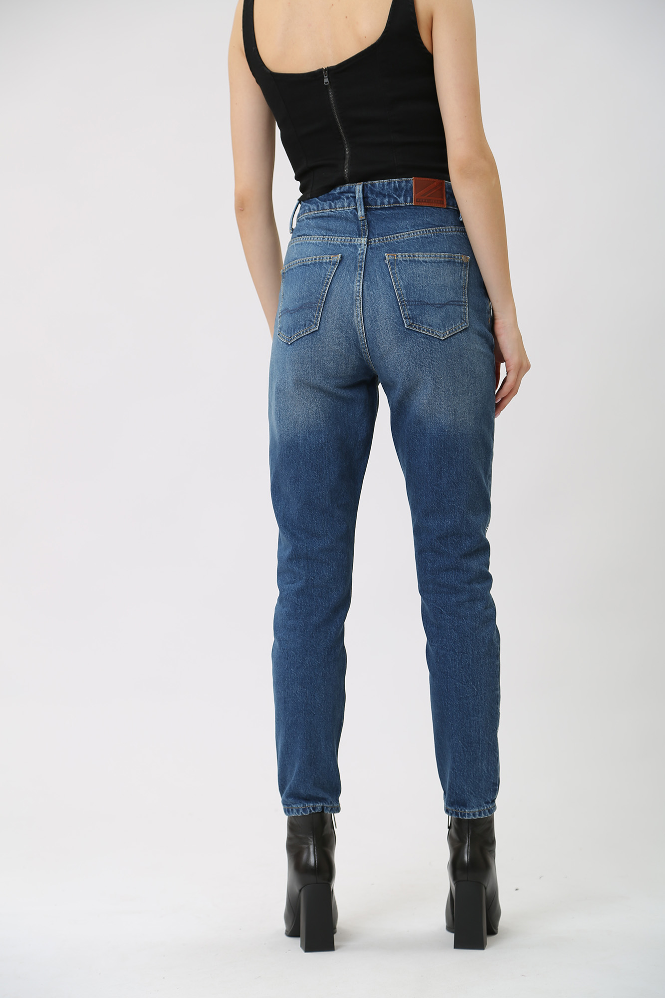 PL204601 джинсы tapered jeans uhw sparkle  pepe jeans 