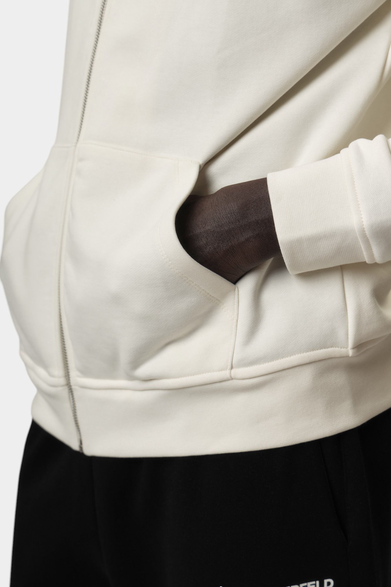 551900_705084 Толстовка Karl Lagerfeld Белый