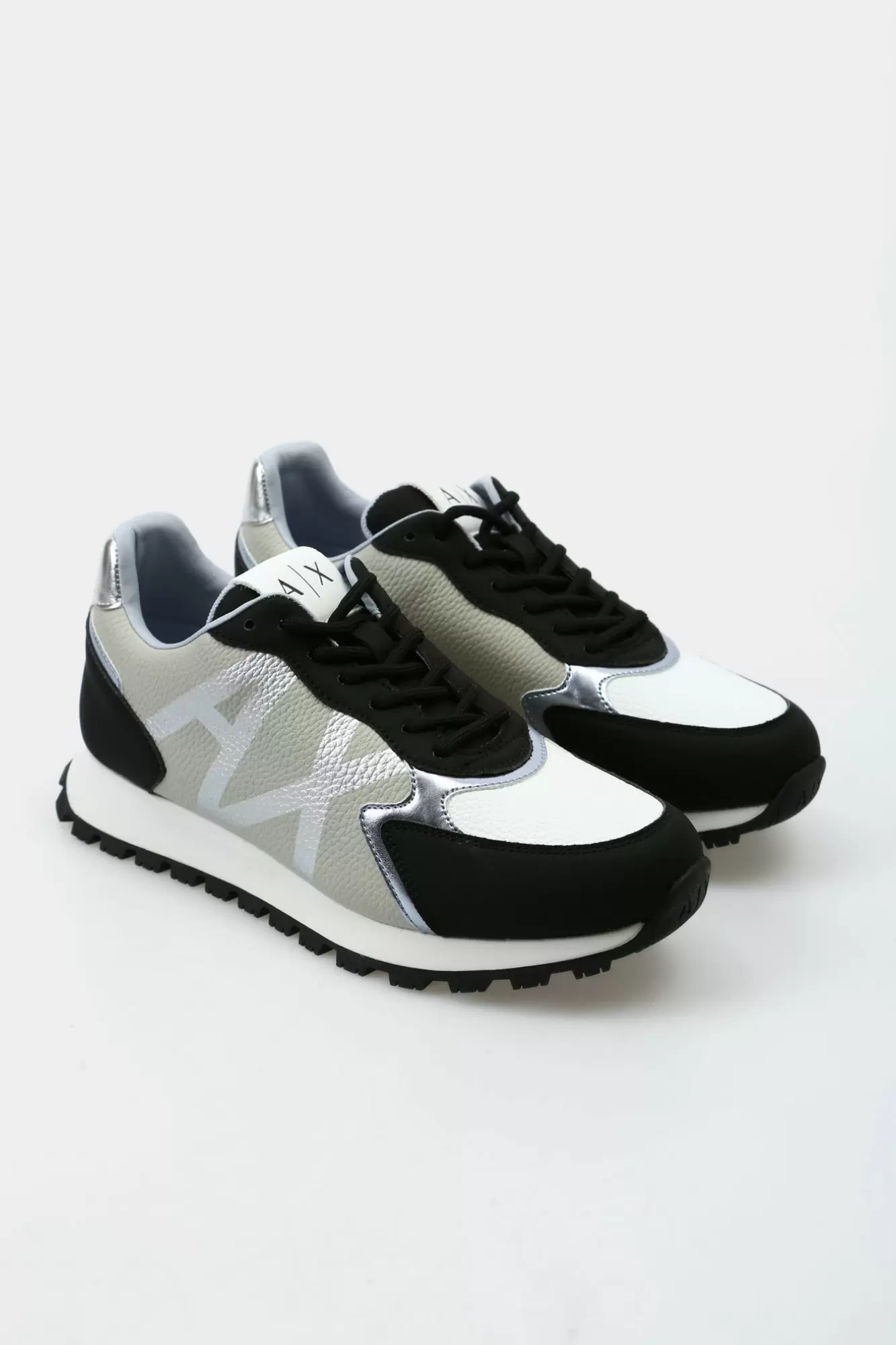 XDX139_XV733_S938 Кроссовки Armani Exchange Черный