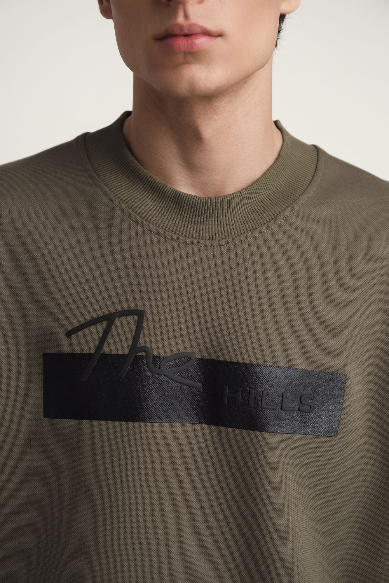 M-242-P-56-0054 Футболка The Hills Хаки