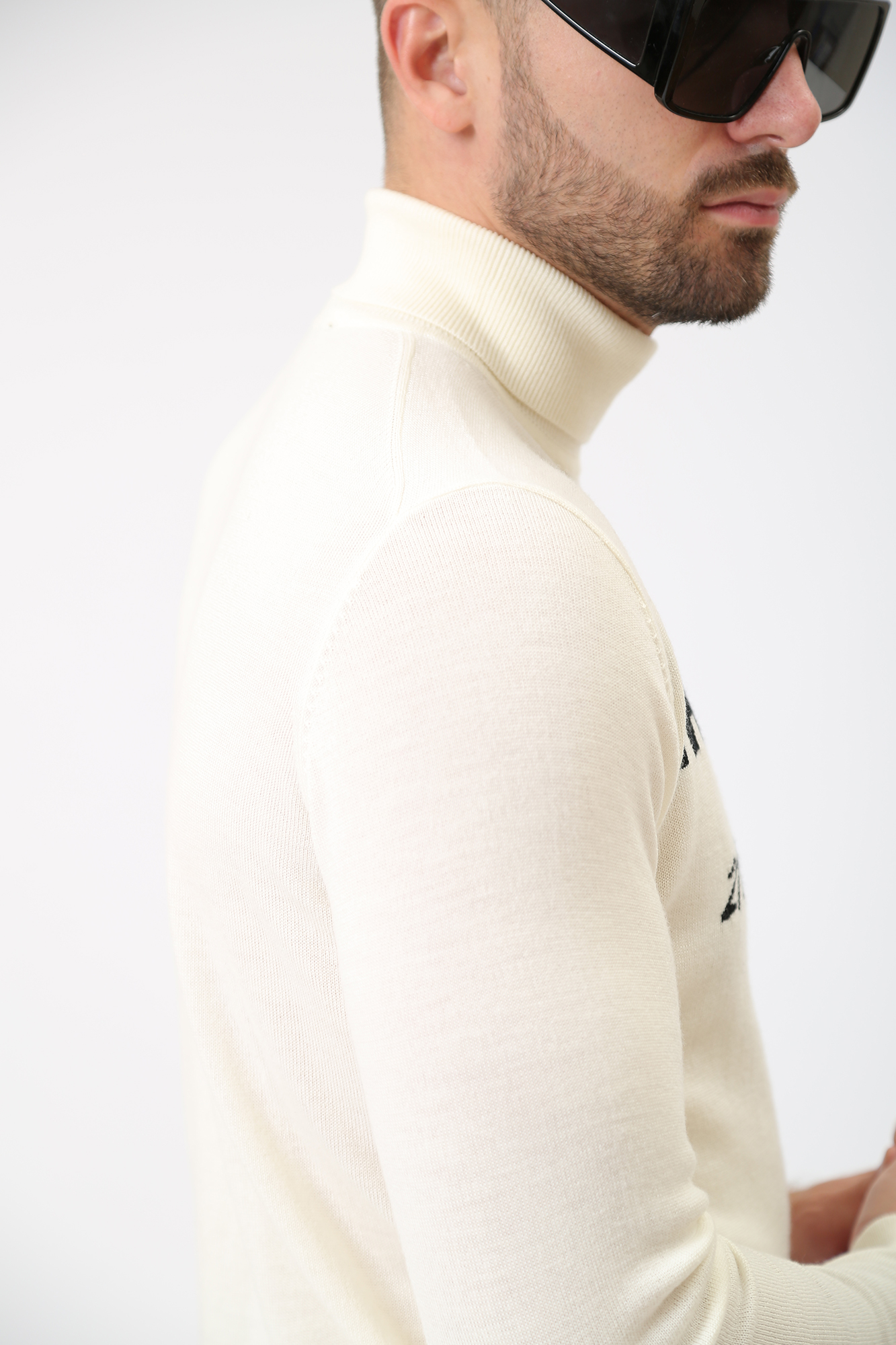 534399_655020 Водолазка Karl Lagerfeld Молочный