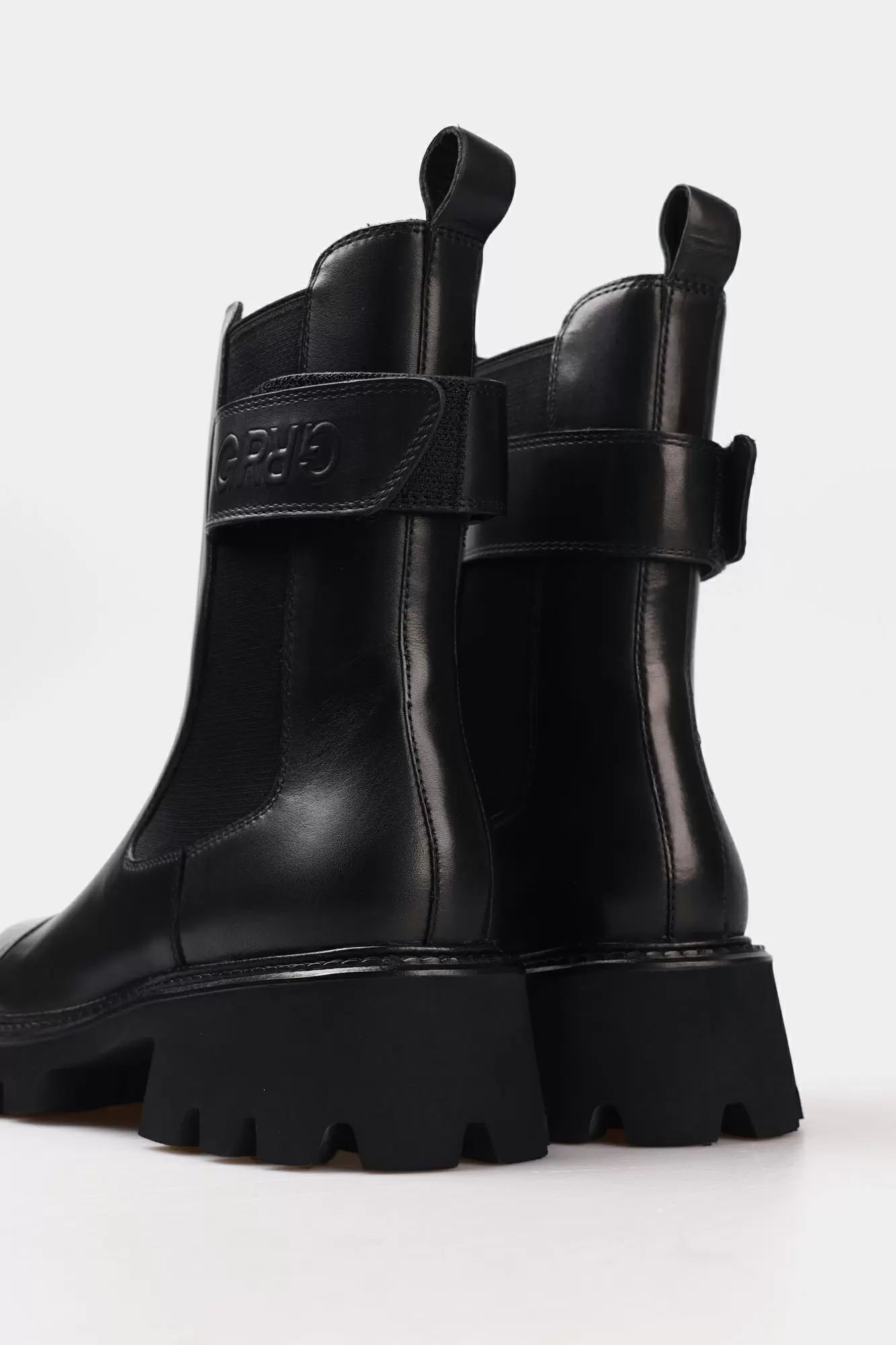 W0004B-8D Ботинки Graciana Черный