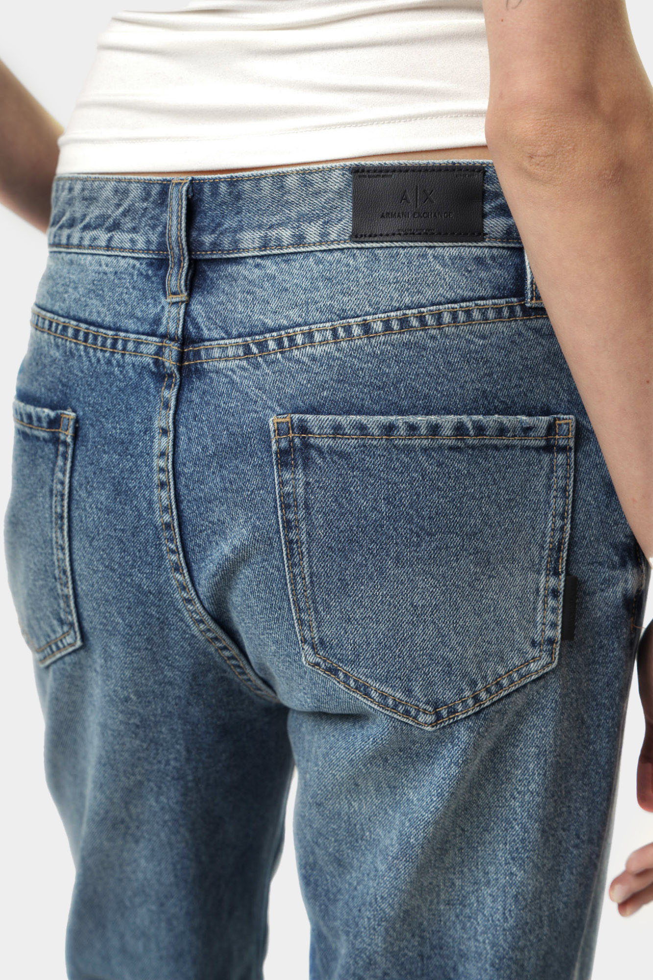 XW000073_AF10837 брюки джинсовые armani exchange 