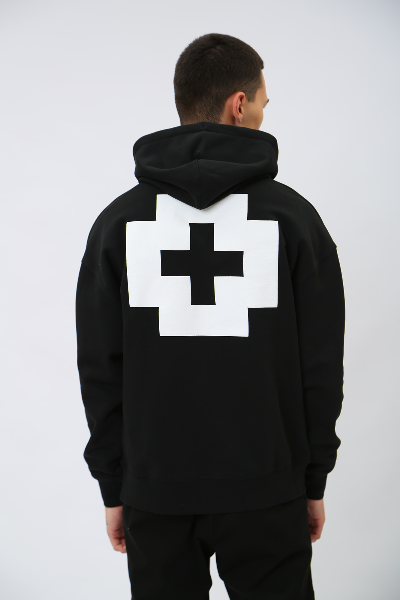 30036321_10014673 Худи Strellson Черный