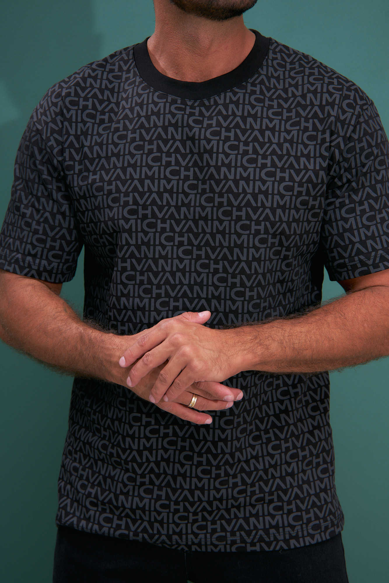 VM-232-22-018 Футболка Van Mich Черный