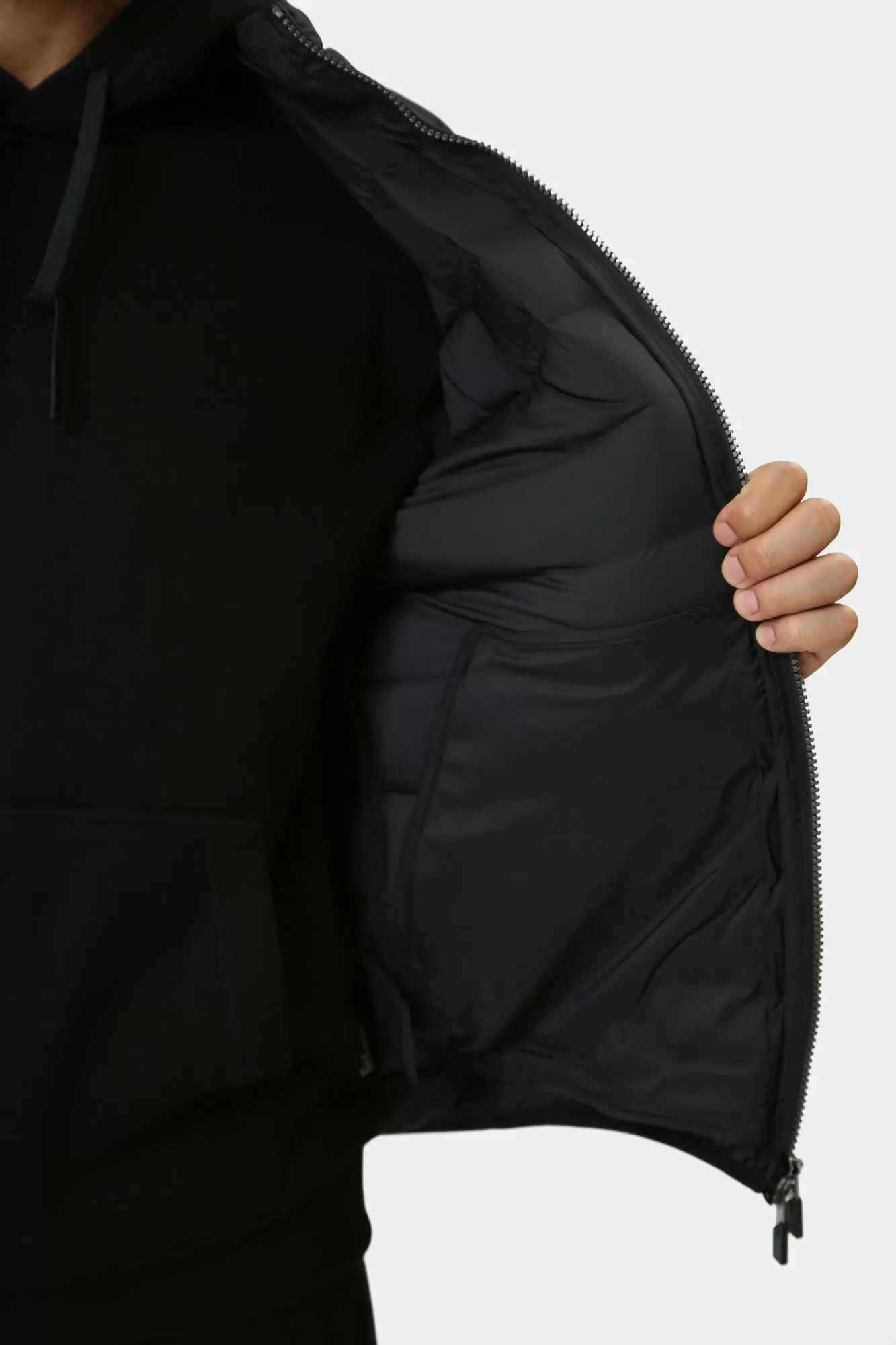 6DPQ02_PNHAZ Жилет пуховый EA7 Черный