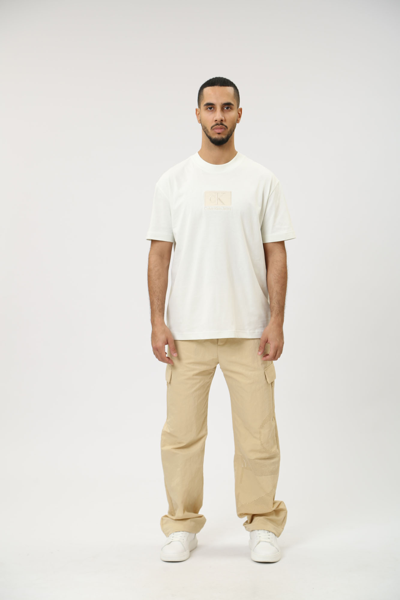 J30J325700 Футболка Calvin Klein Jeans Молочный