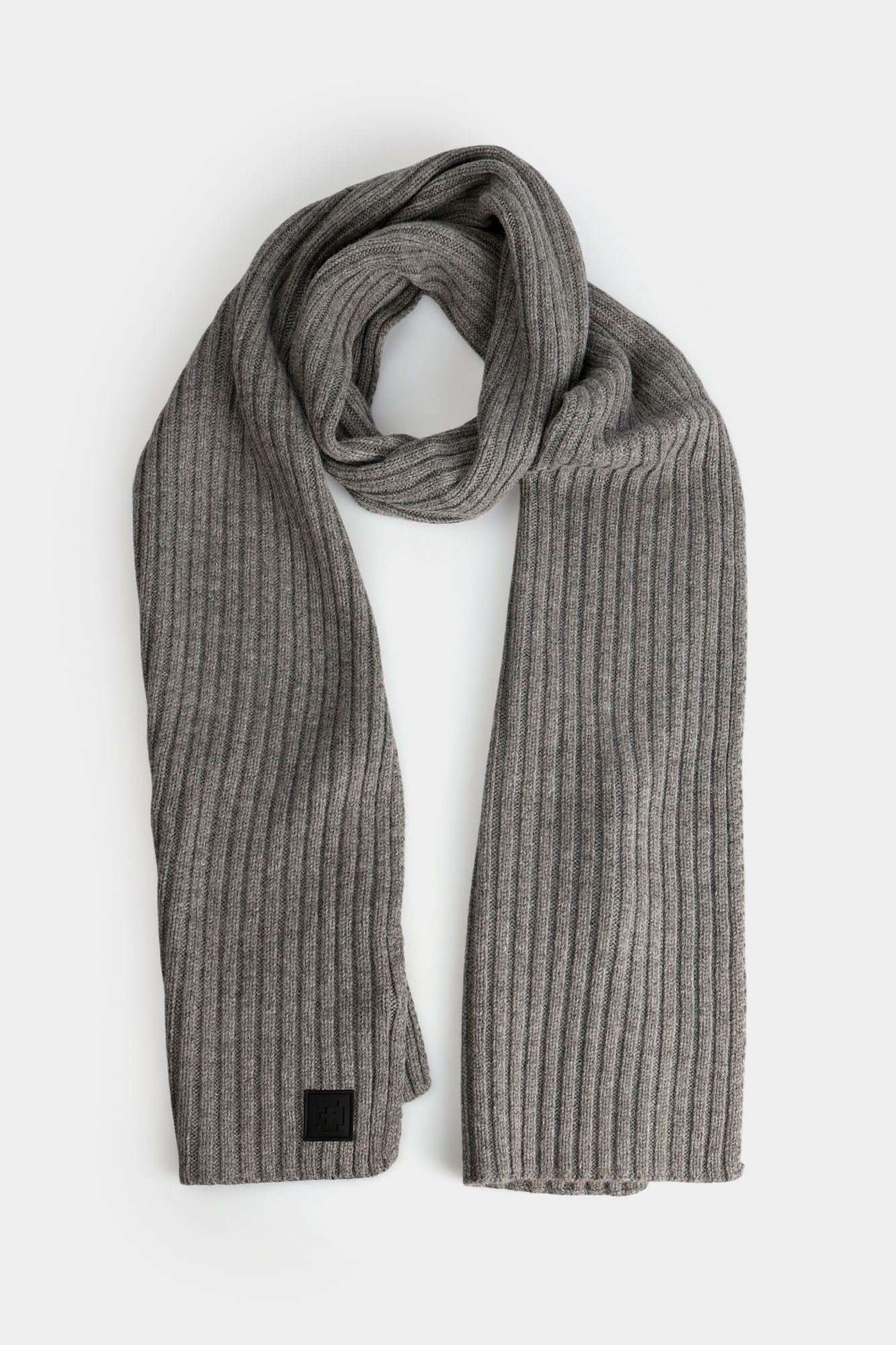 30048606_10020602 Набор шапка и шарф Strellson Серый