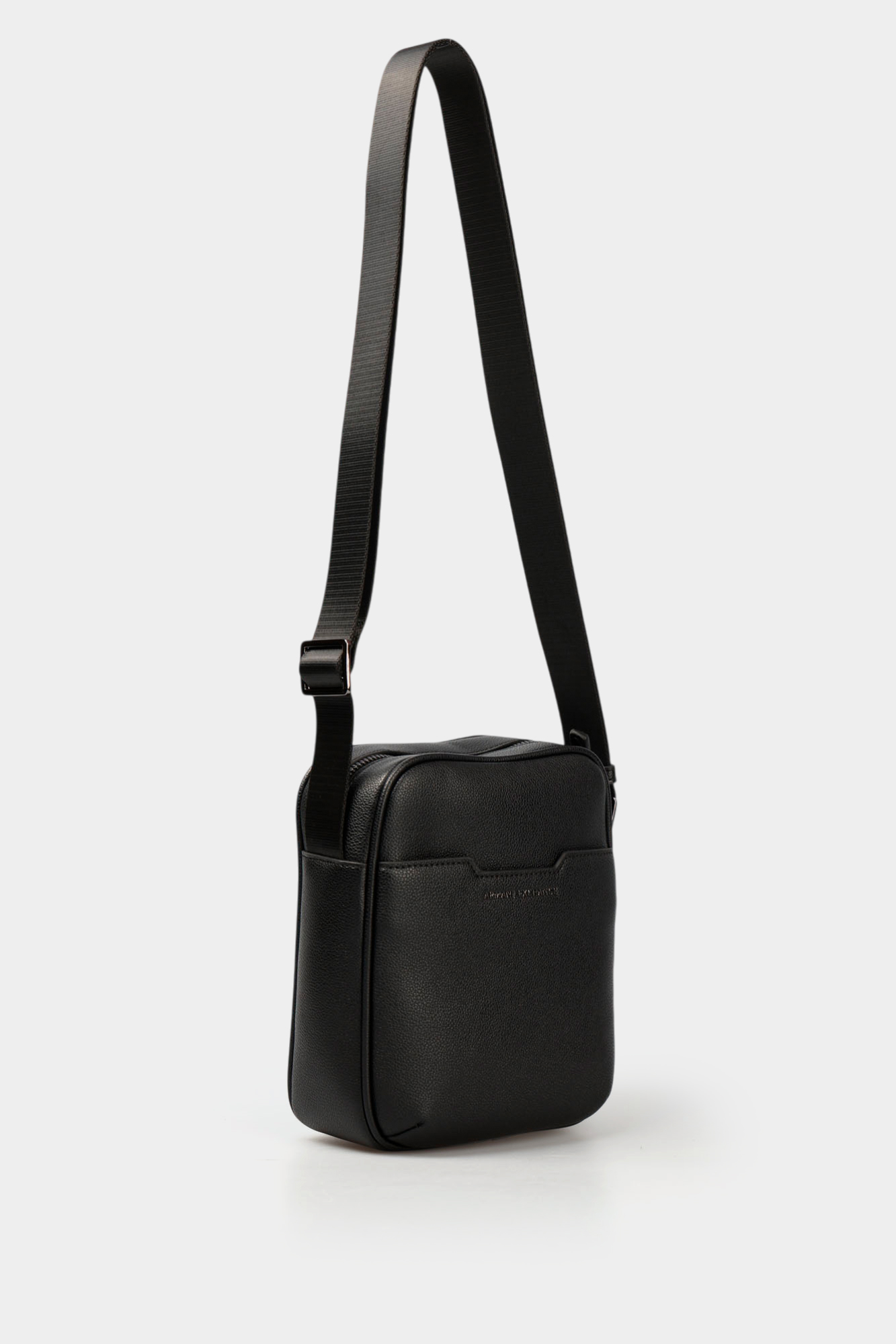 XM002584_AF22651 Сумка Armani Exchange Черный