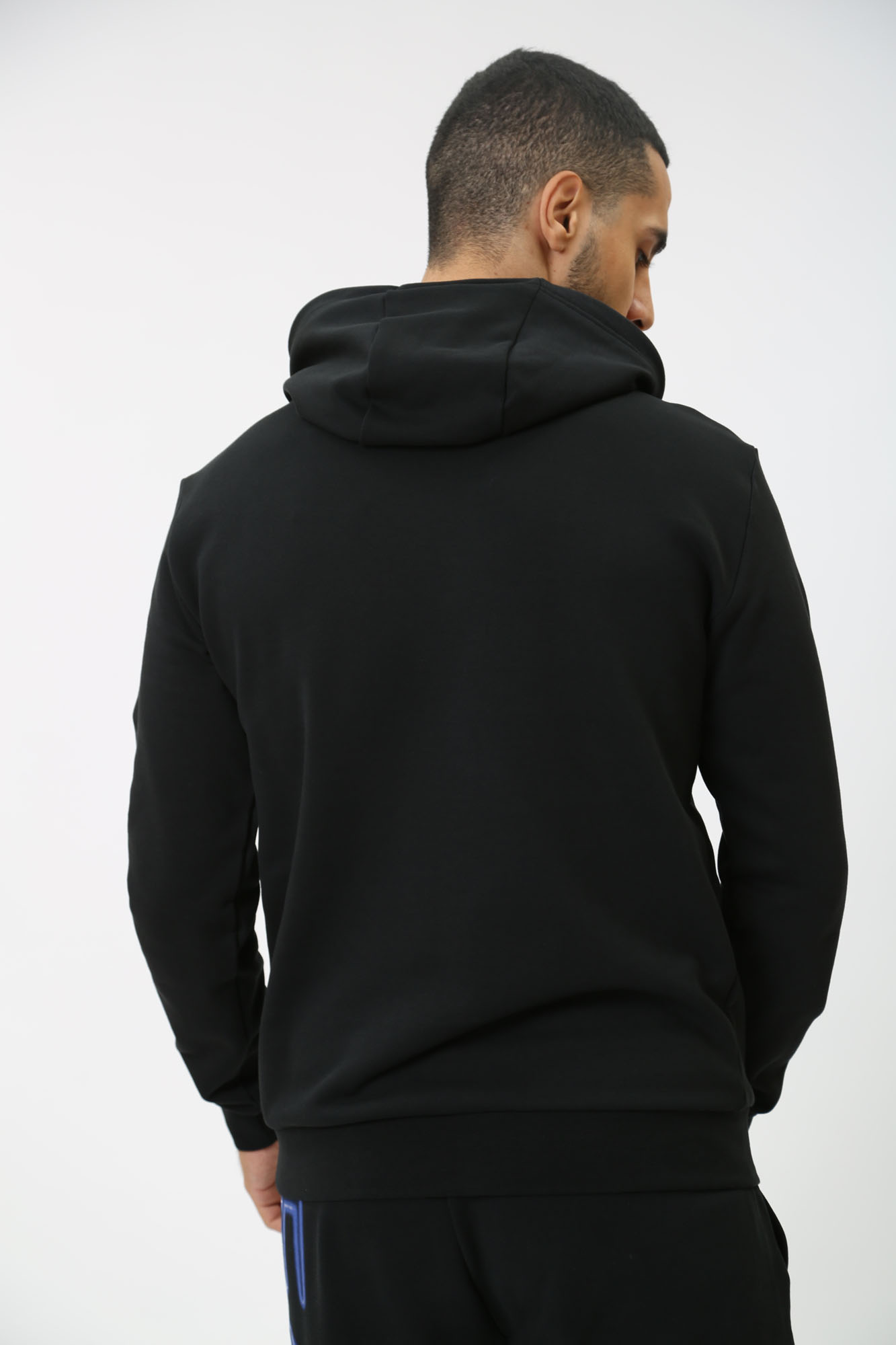 3DPM64_PJSHZ_1200 Худи EA7 Черный