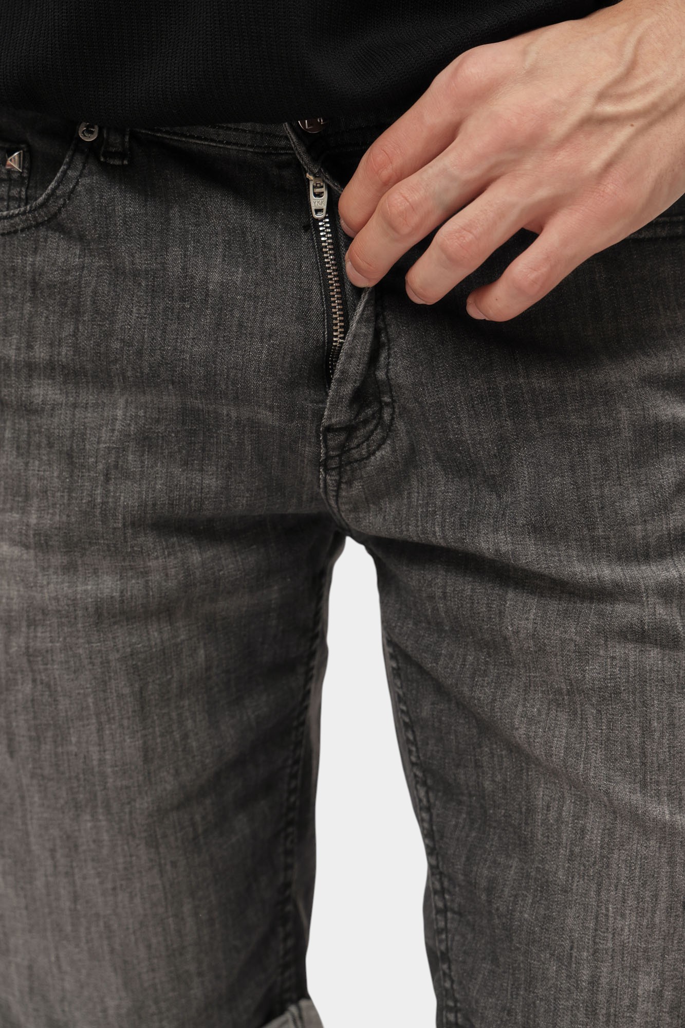 552833_265820 Шорты джинсовые Karl Lagerfeld Черный