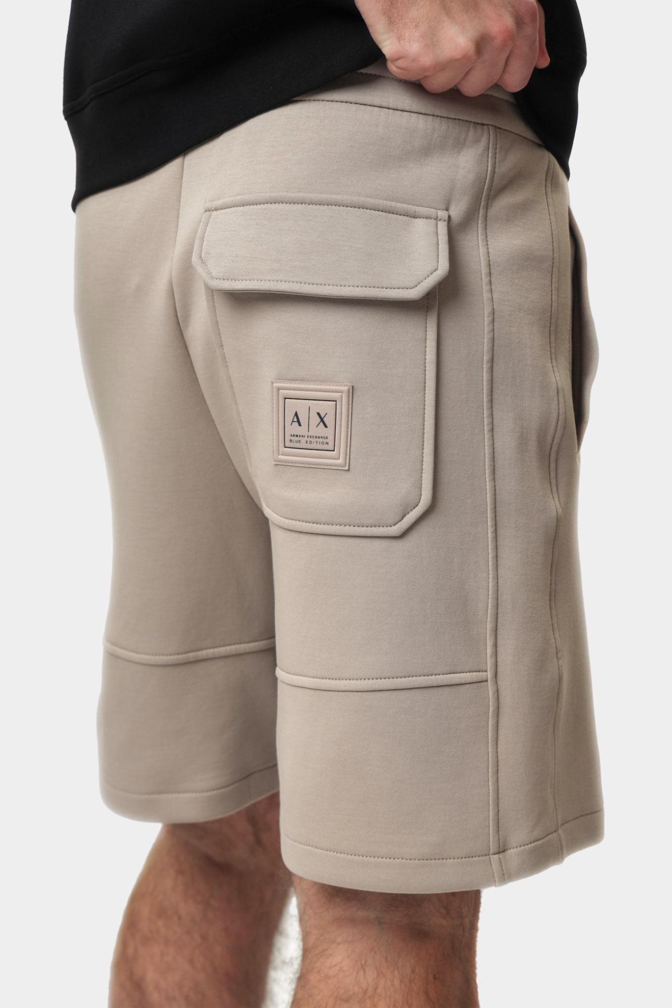 XM000355_AF10818 Шорты трикотажные Armani Exchange Бежевый