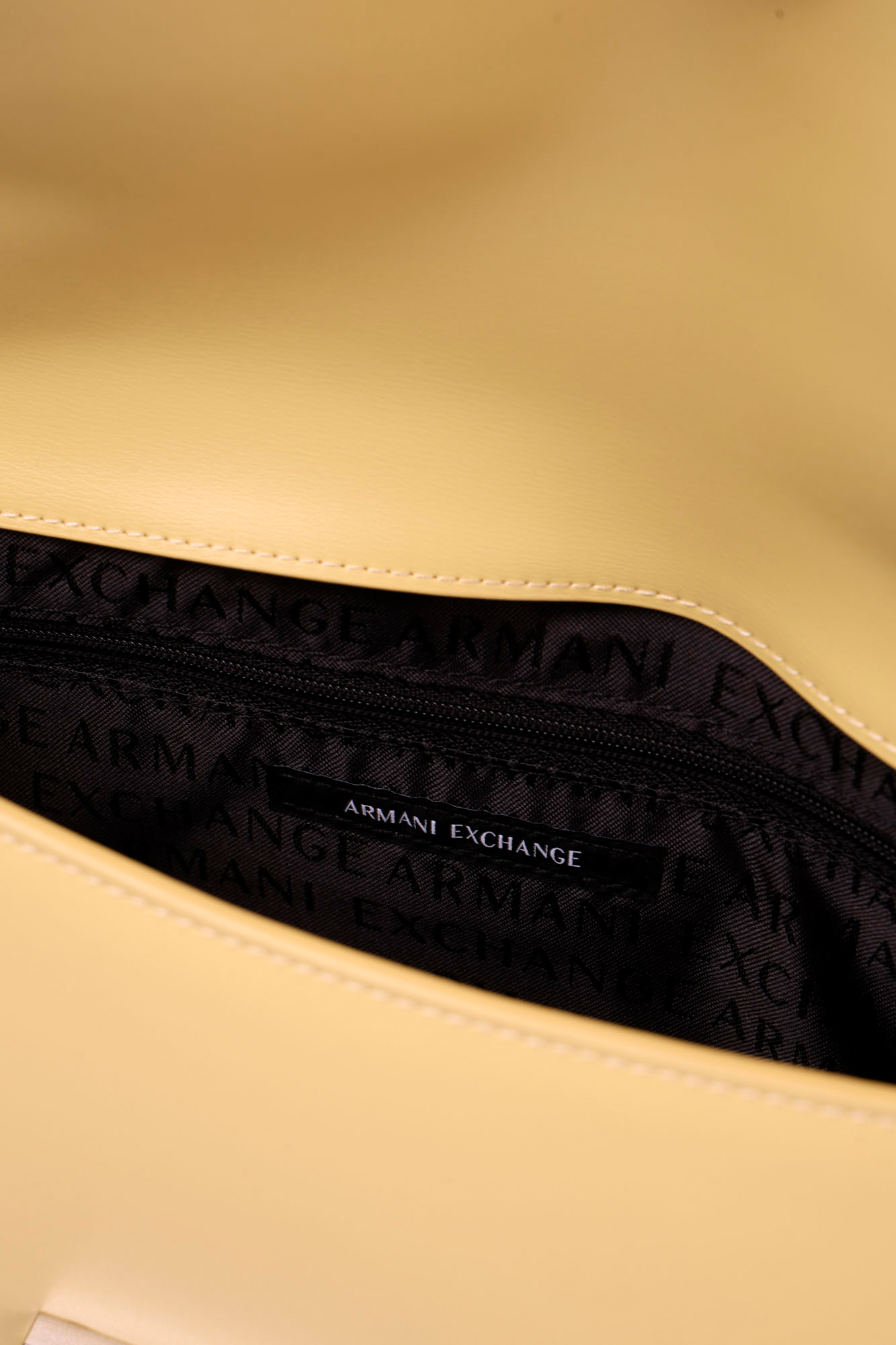 Сумка Armani Exchange