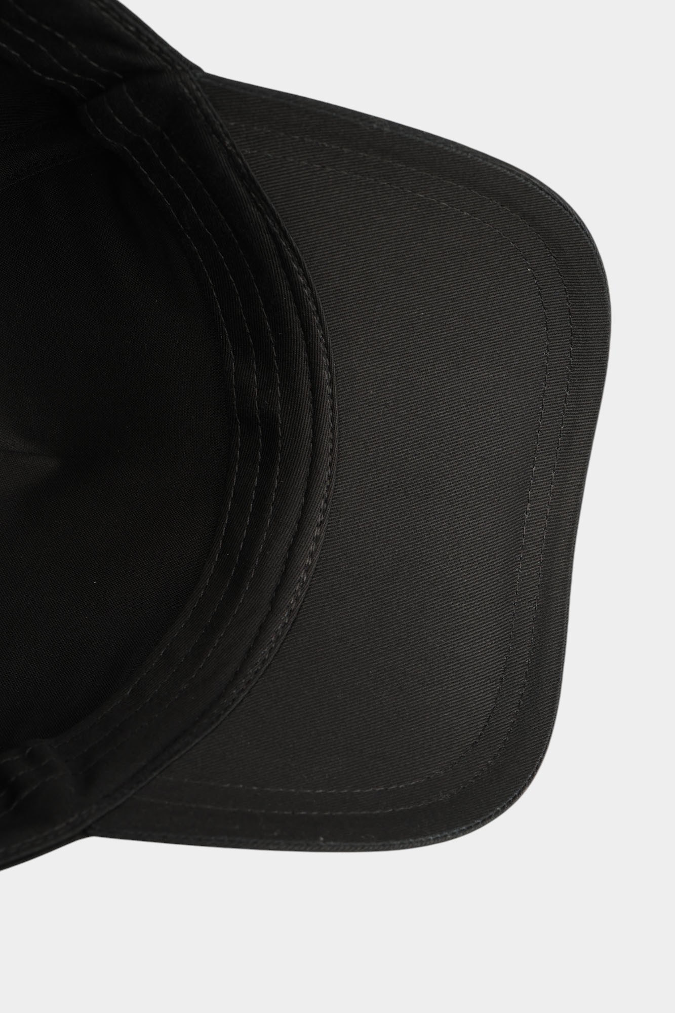 XM001693_AF15502 Кепка Armani Exchange Черный