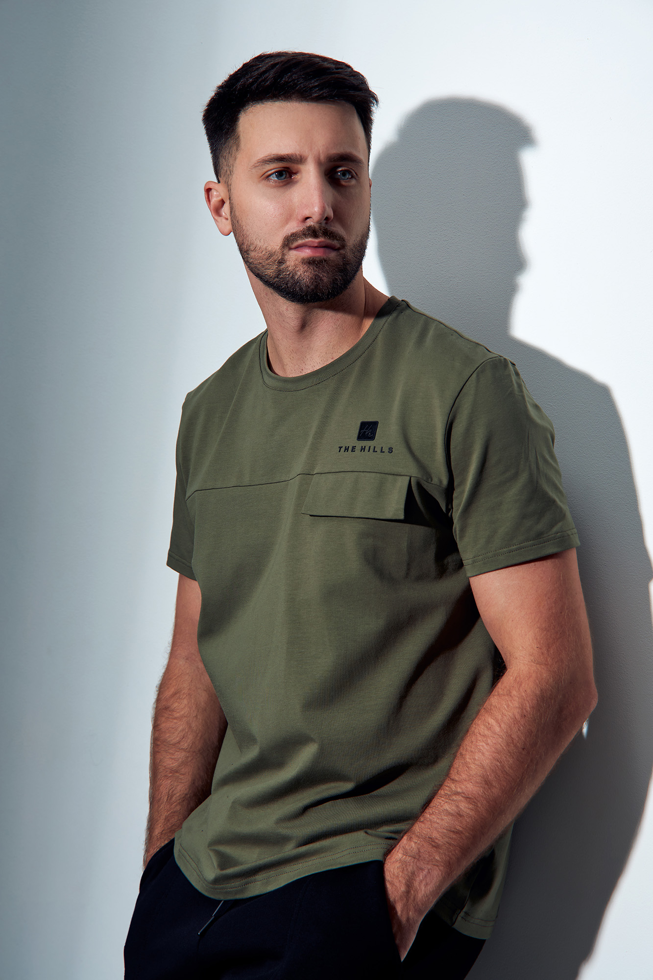 M-232-P-22-0051 Футболка The Hills Хаки